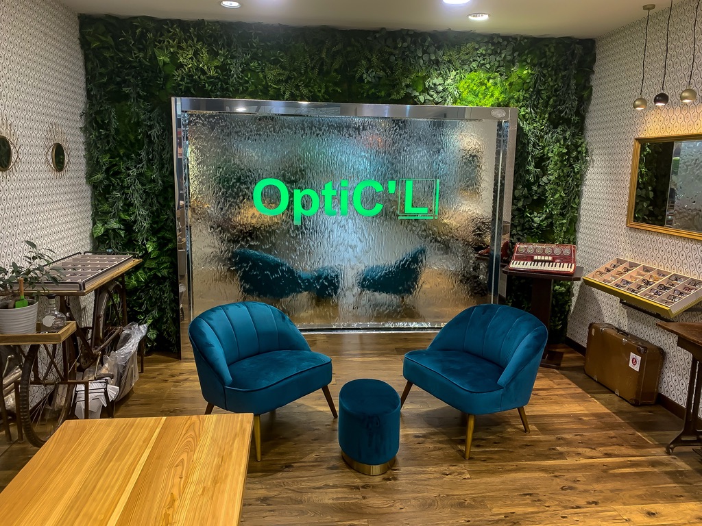 Water and plant wall rental