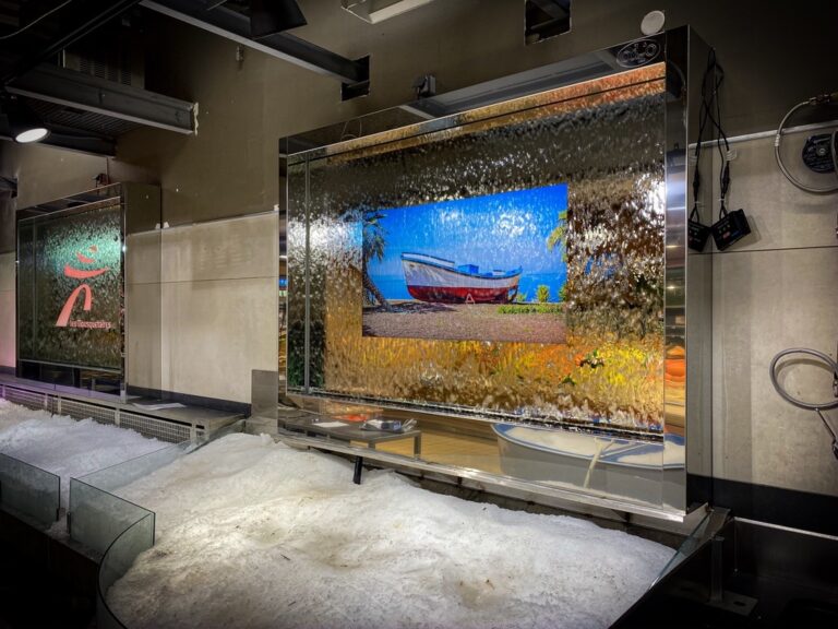 TV water wall at the Intermarché supermarket